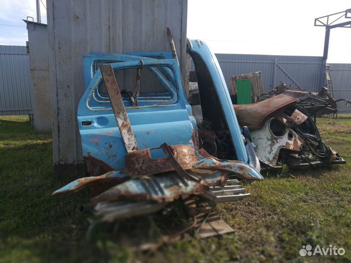 Кузовные запчасти для автомобиля Победа