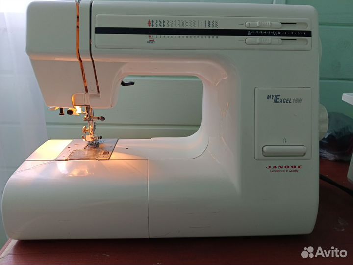 Швейная машина Janome my excel