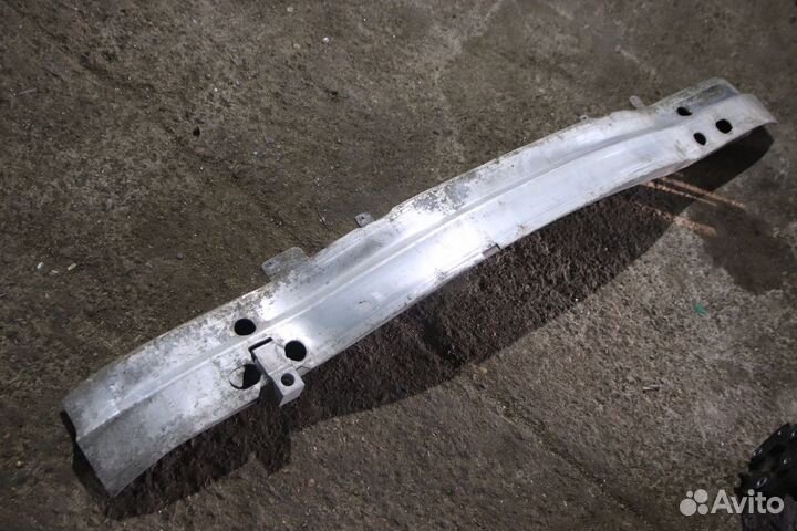 Усилитель зад бампера на Бмв E65/66