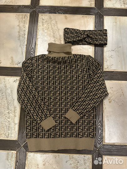 Водолазка с повязкой под fendi