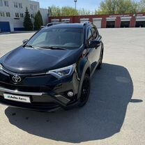 Toyota RAV4 2.0 CVT, 2018, 138 245 км, с пробегом, цена 2 690 000 руб.