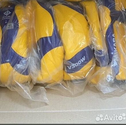 Волейбольный мяч Mikasa V300W