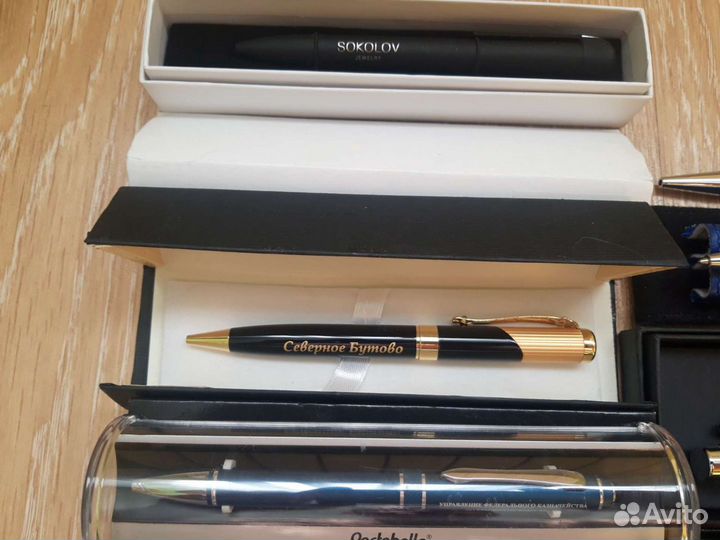 Ручки в футлярах