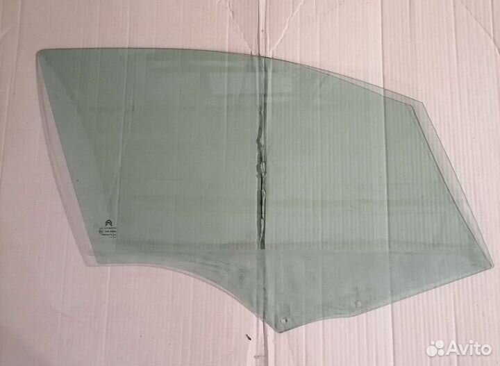 Ситроен С4 стекло левой двери
