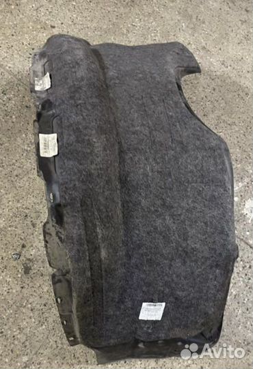 Подкрылки с шумоизол на Toyota LC Prado 150