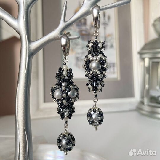 Серьги ручной работы из бисера и жемчуга Сваровски