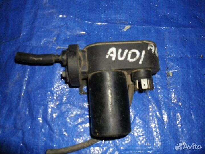 Вакуумный насос круиз контроля Audi A6
