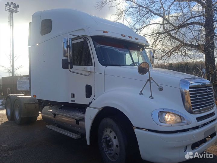 Freightliner Columbia, 2003