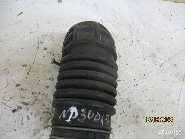 Патрубок корпуса воздушного фильтра Ниссан NP300