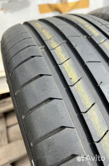 Pirelli P Zero PZ4 225/45 R19