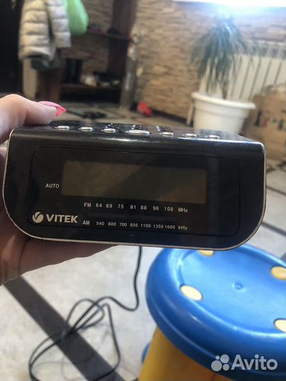 Радиочасы vitek