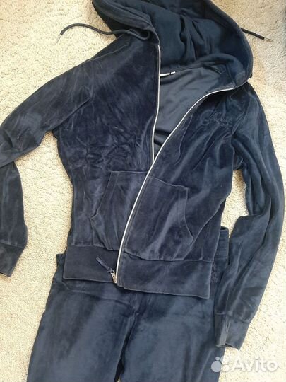Костюм спортивный