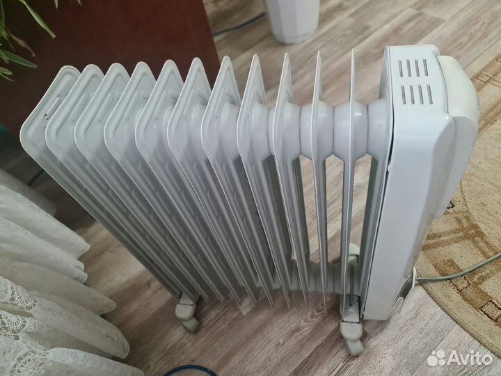 Масляный радиатор delonghi 12 секций 2500w