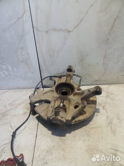 Кулак передний правый Mercedes-Benz M-Класс W163