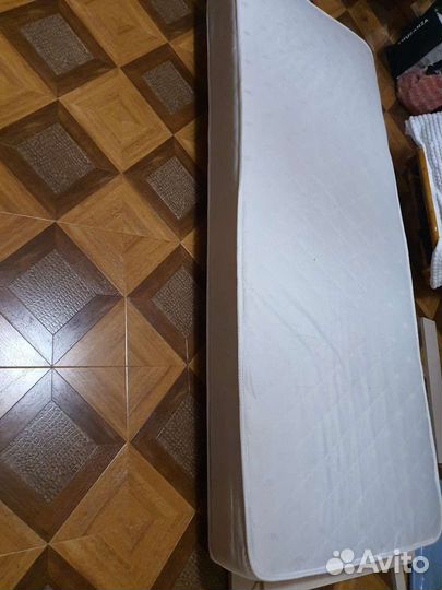 Кравать дельфин односпальная с матрасом