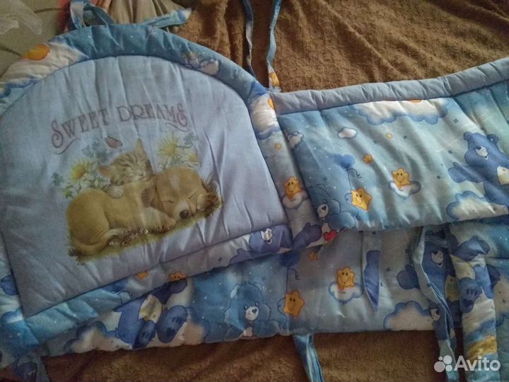 Детское одеяло в кроватку, подушка, бортики