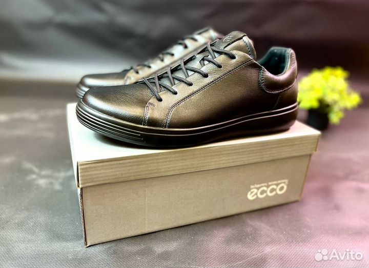 Кроссовки Ecco стильные