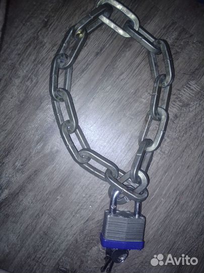 Цепь с твердым замком