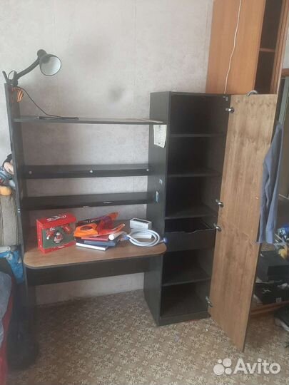 Школьный уголок