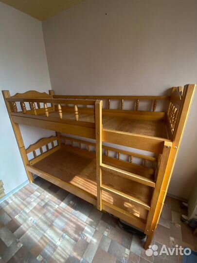 Кровать двухьярусная из массива бука 100%