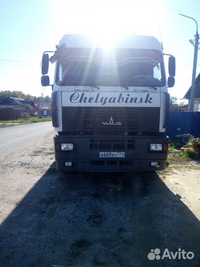 МАЗ 5440А5 с полуприцепом, 2012