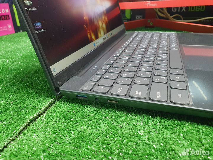 Новый ноутбук на i5 24GB DDR4 512gb SSD