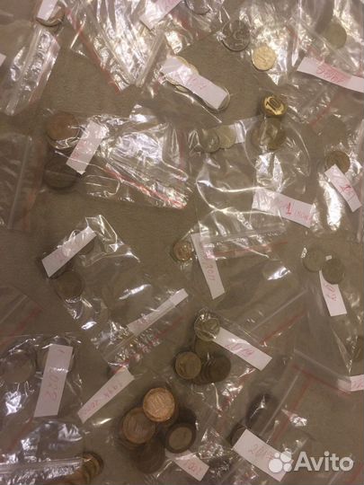 Продаю монеты