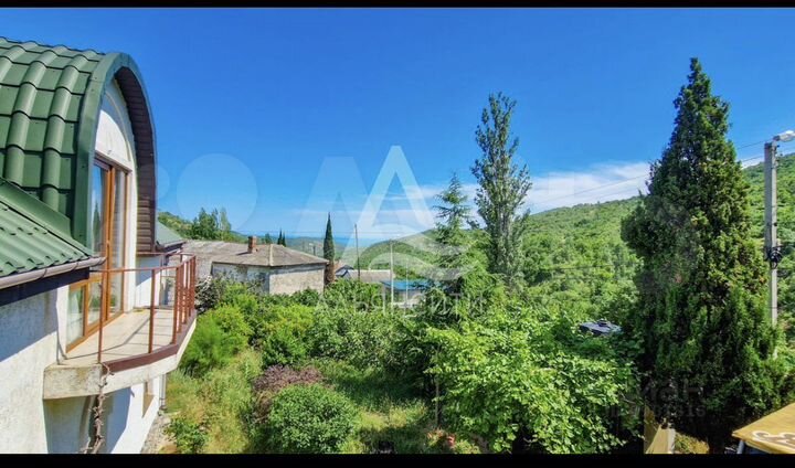 Дом 421 м² на участке 7 сот.