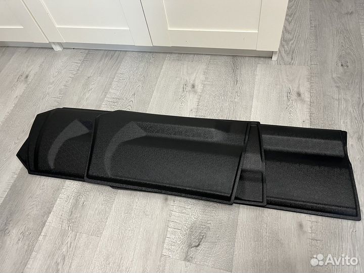 Молдинги на двери