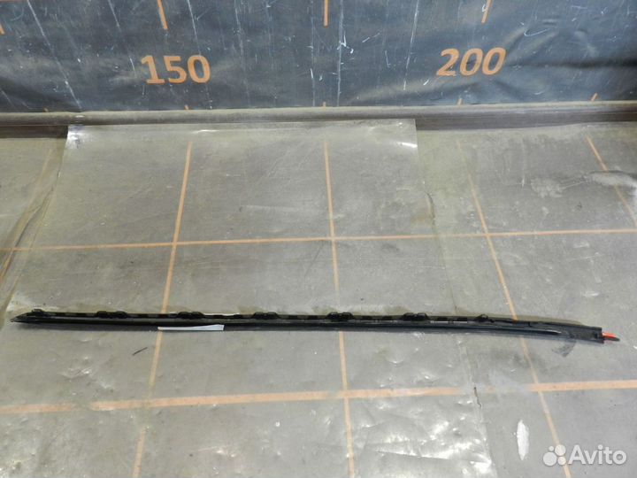 Накладка лобового стекла правая - BMW X5 F15