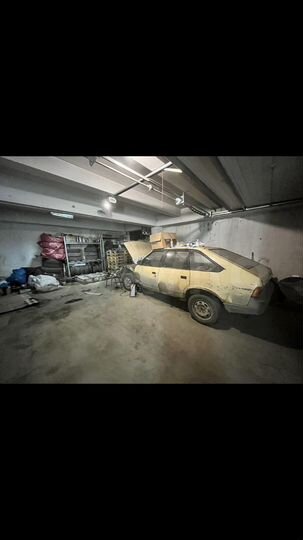 Машиноместо, > 30 м²