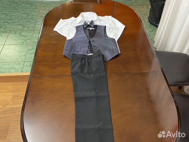 Рубашка,жилетка,брюки,бабочка