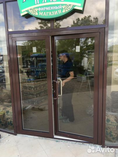 Алюминиевые портальные двери