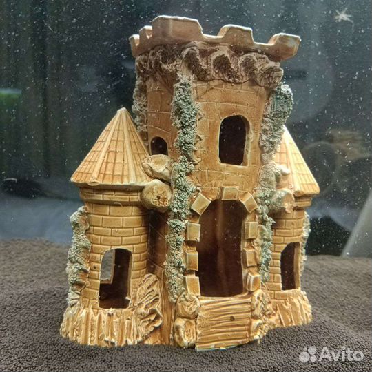 Декорации для аквариума: замок, грот, домик