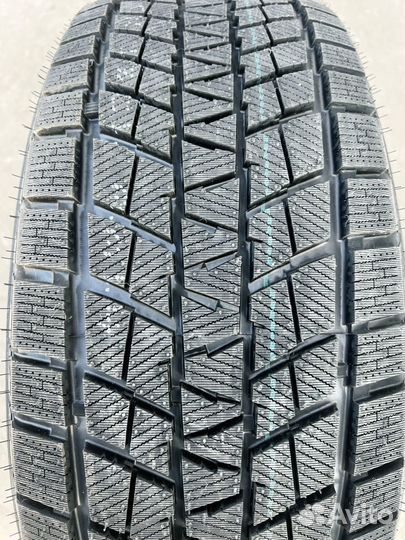 Kapsen IceMax RW501 235/40 R18 110U