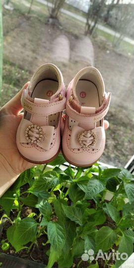 Сандалики для девочек