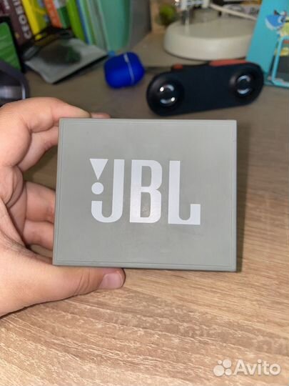 Колонка jbl go 1