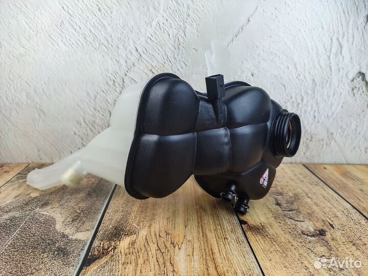 Бачок расширительный Антифирза Mercedes W221 W216