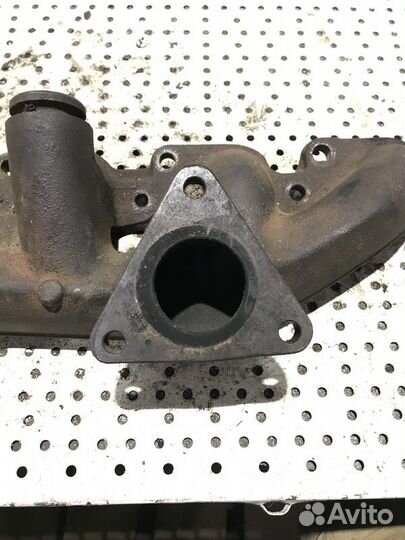 Коллектор выпускной Mercedes-Benz W208