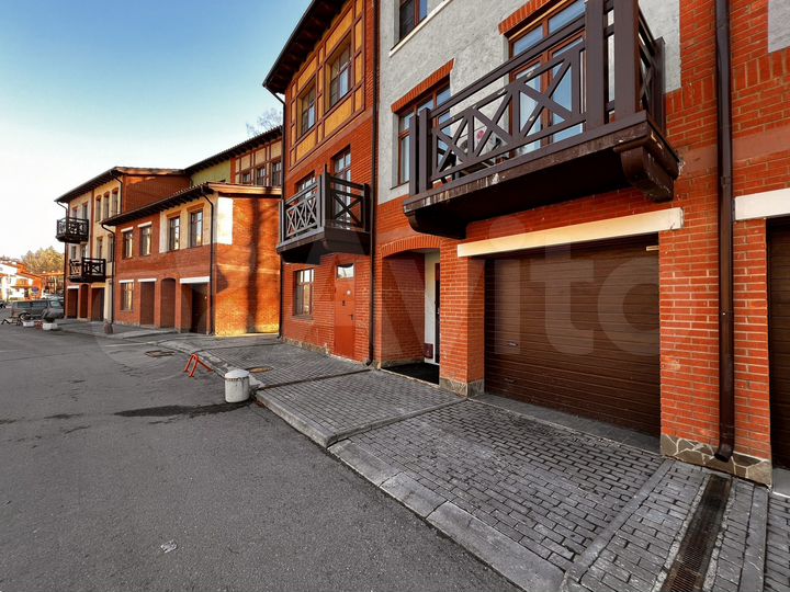 Таунхаус 146,9 м² на участке 1 сот.