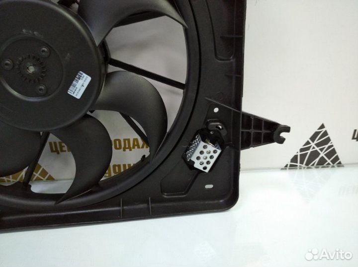 Вентилятор охлаждения радиатора Renault Logan 1 LS
