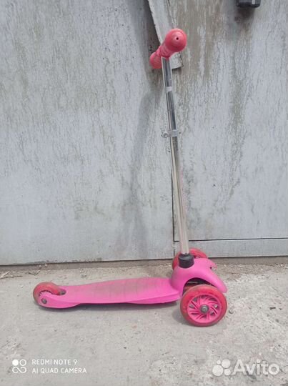 Детский 3 колëсный самокат бу