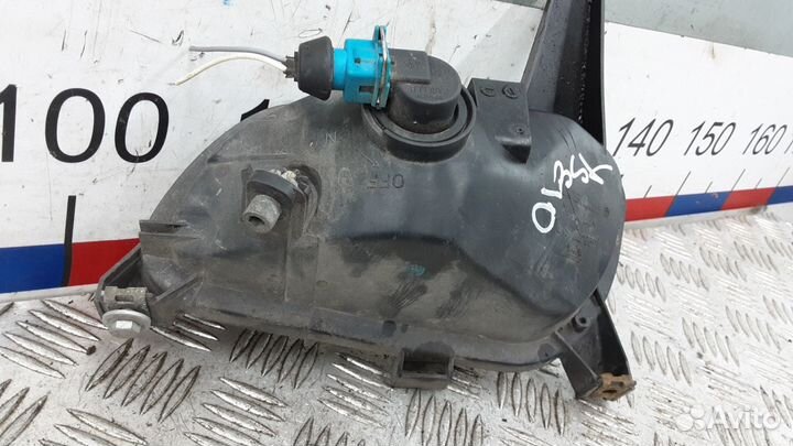 Фара правая Citroen Xantia рест. 2000