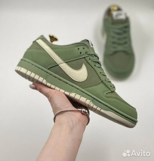 Кроссовки женские Nike SB Dunk Low