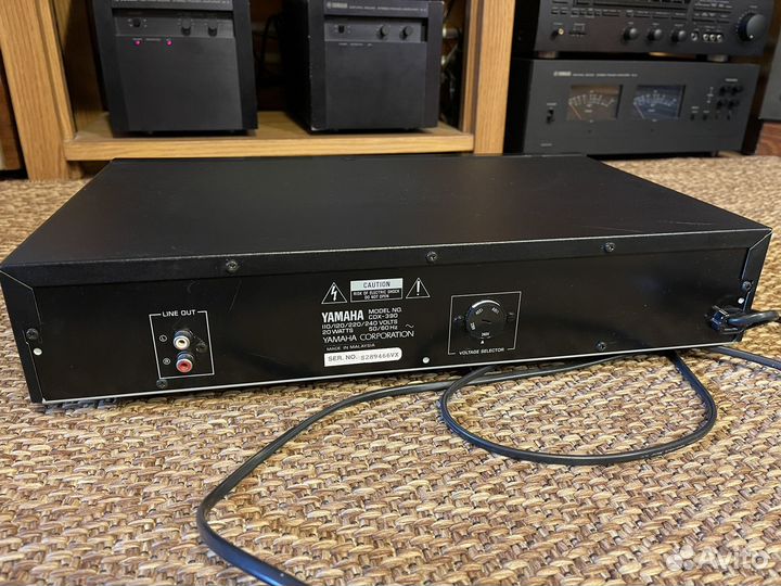 CD плеер yamaha CDX-390