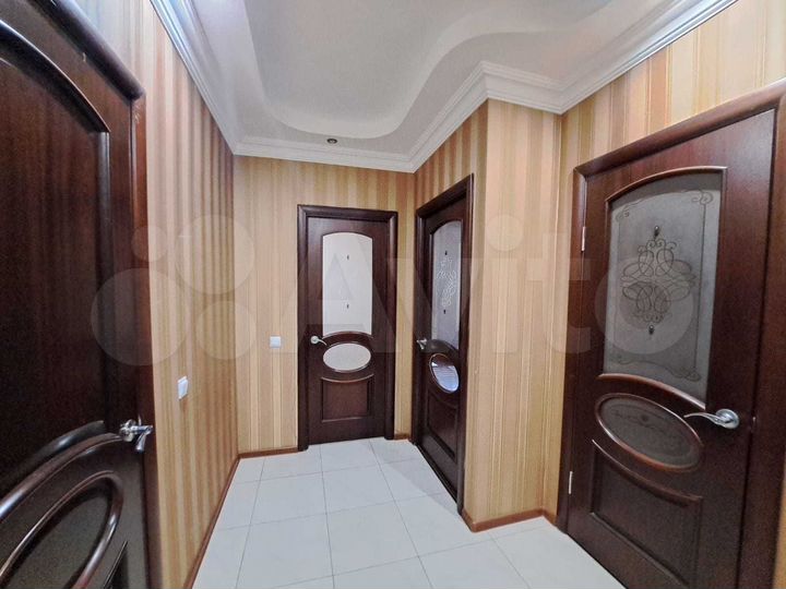 2-к. квартира, 70 м², 2/7 эт.