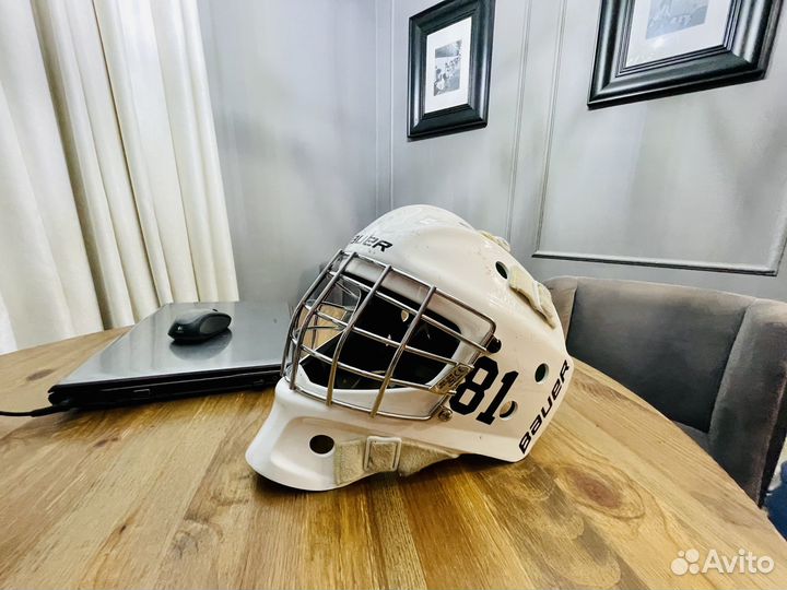 Вратарский шлем bauer