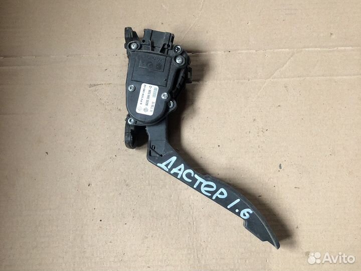 Renault duster педаль газа