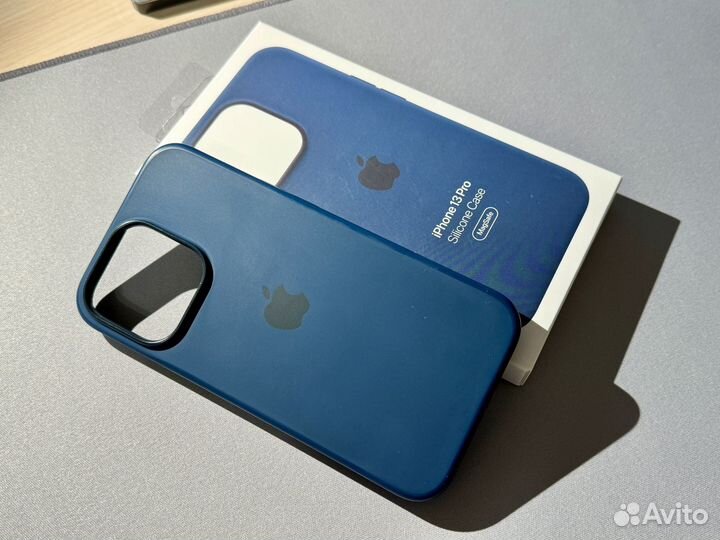 Чехол iPhone 13 Pro Silicone Case
