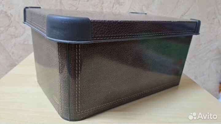 Коробка с крышкой для хранения